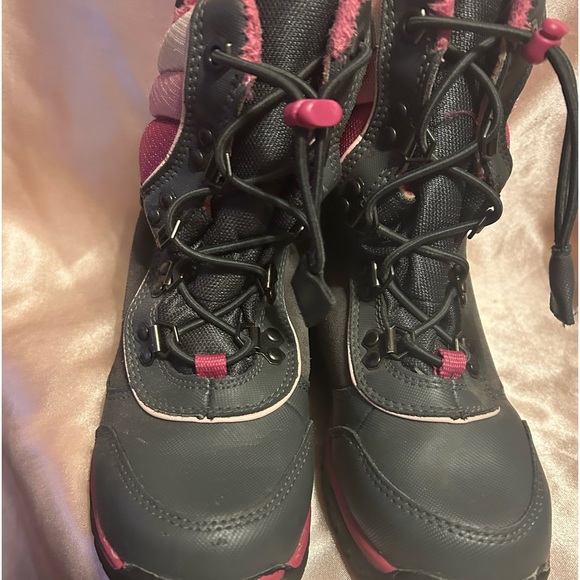 Timberland Girls Boots - Picture 4 of 9